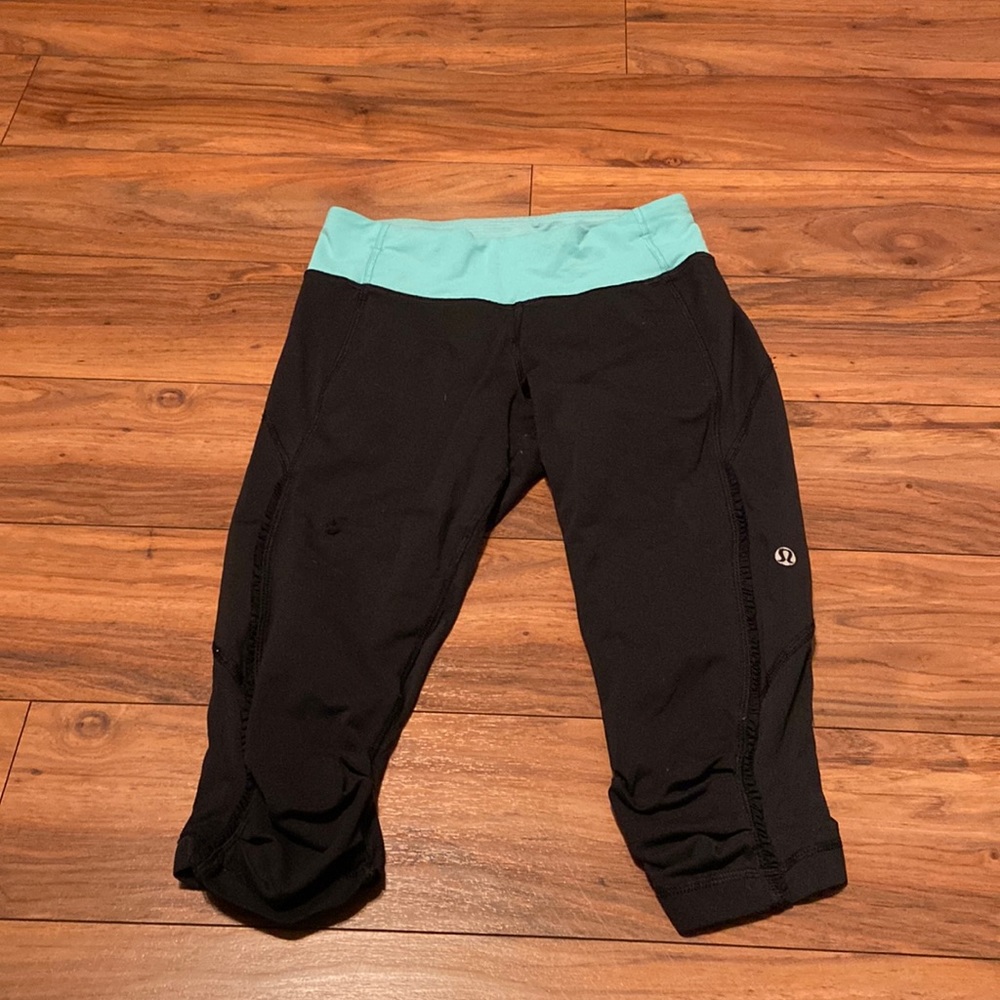 Lululemon knee length crop leggings